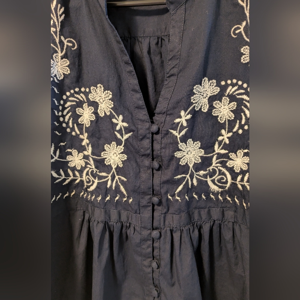 St. John's Bay Navy and White Boxy Puff Sleeve Top - Picture 4 of 5